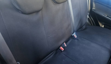 2015 Suzuki Swift auto- finance now 10.jpg